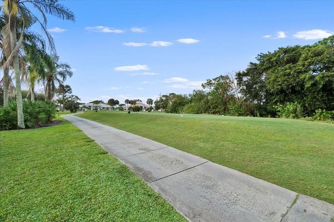 7747 Se Spicewood Cir, Home with 2 bedrooms, 2 bathrooms and null parking in Hobe Sound FL | Image 26