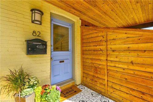 82 Withrow Ave, Toronto, ON, M4K1C9 | Card Image