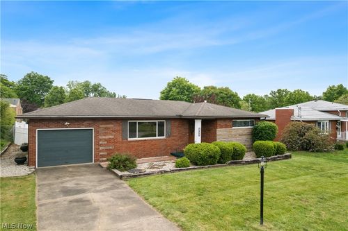 3400 Foley Dr, Parkersburg, WV, 26104-2627 | Card Image