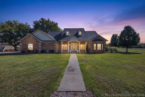 14106 Bald Hill Rd, Okmulgee, OK, 74447-9479 | Card Image