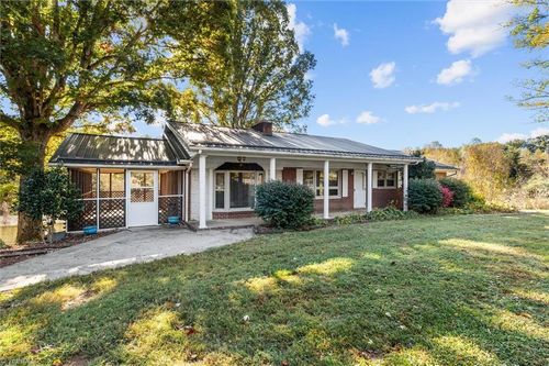 1507 Rogers Rd, Mount Airy, NC, 27030-7337 | Card Image