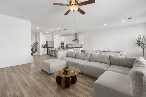 12120 Paseo De Los Lagos Ln, Manor, TX, 78653-2839 | Card Image