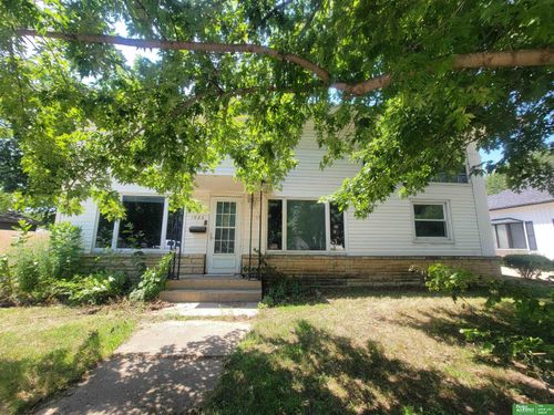 1923 N Nebraska Ave, York, NE, 68467-1128 | Card Image