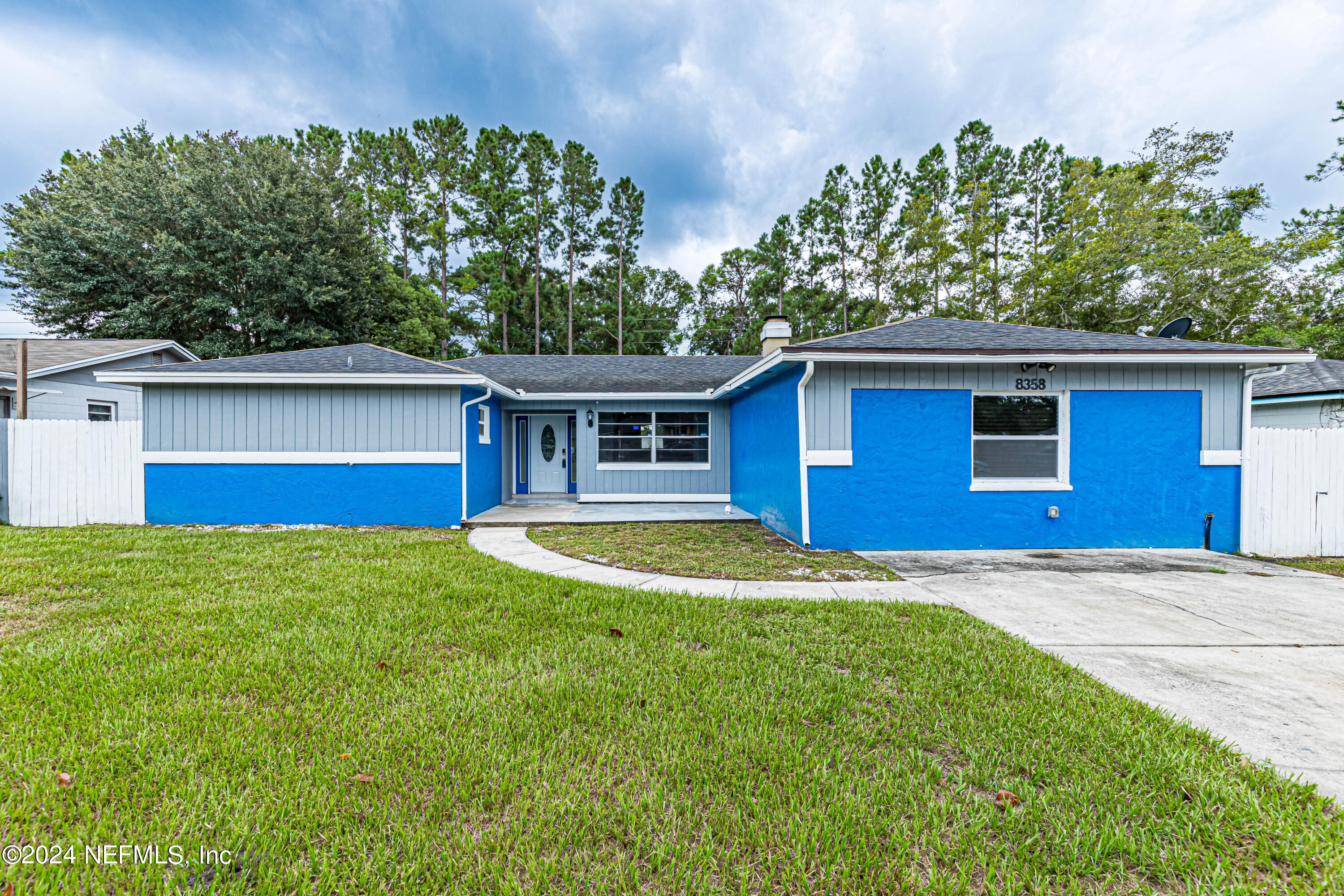 Locke Ct, Jacksonville, FL 32244