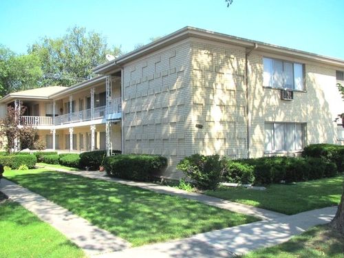 apt-10-725 Busse Hwy, Park Ridge, IL, 60068-2468 | Card Image