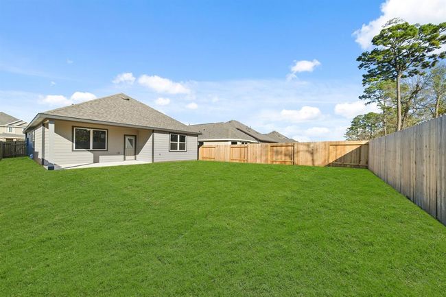 16940 Hazelnut Dr, House other with 3 bedrooms, 2 bathrooms and 2 parking in Conroe TX | Image 15