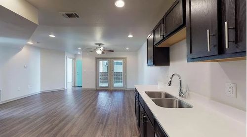 a3-1925 Moser Avenue, Dallas, TX, 75206 | Card Image