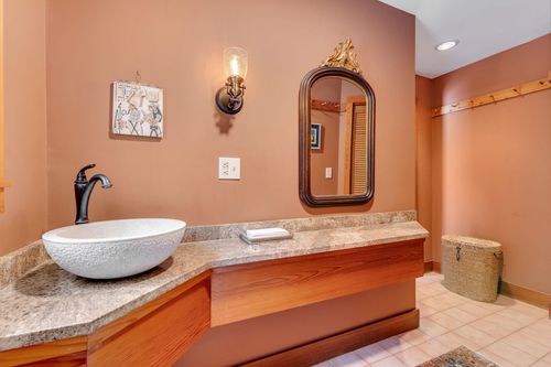 652 Tierney Rd, Cavendish, VT, 05142-8000 | Card Image