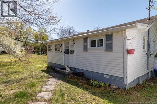 209 Crawford Rd, Saint John, NB, E2N1K8 | Card Image