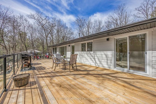 2481 Falkenburg Rd, House other with 3 bedrooms, 1 bathrooms and 6 parking in Port Carling ON | Image 5