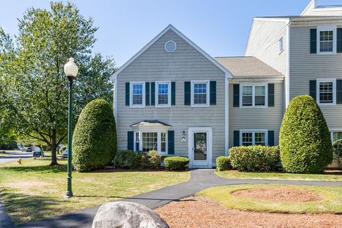 701-701 Brookside Dr, Andover, MA, 01810-1230 | Card Image