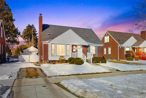 7814 Park Ave, Allen Park, MI, 48101-1714 | Card Image