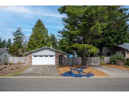 2265 24th St, Florence, OR, 97439-9794 | Card Image