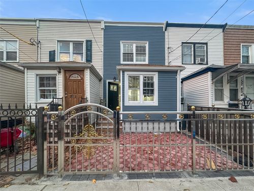 15243 118th Ave, Jamaica, NY, 11434-2032 | Card Image