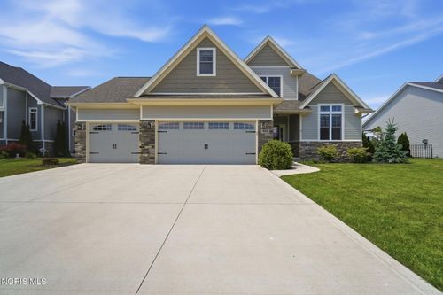 973 Heather Ct, Bowling Green, OH, 43402-9820 | Card Image