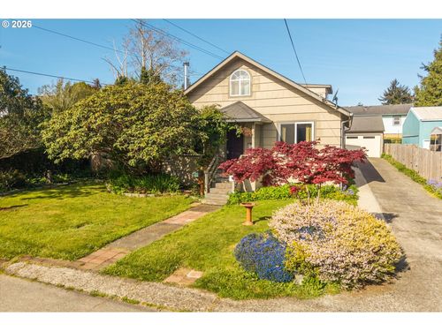 2988 Sheridan Ave, NorthBend, OR, 97459 | Card Image