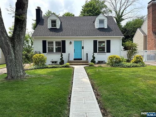 882 Lafayette Ave, Hawthorne, NJ, 07506 | Card Image