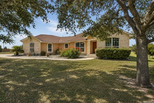 15815 White Cap Dr, Lytle, TX, 78052-4563 | Card Image