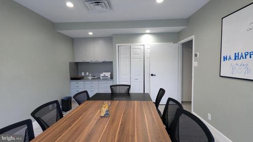 102-6800 Fleetwood Rd, MCLEAN, VA, 22101-3604 | Card Image