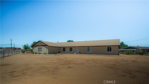 9450 Mango Ave, Hesperia, CA, 92345 | Card Image