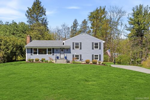 17 Cottage Pl, Katonah, NY, 10536-1905 | Card Image