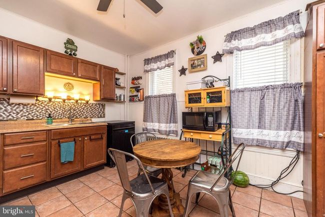 554 W Walnut St, Home with 3 bedrooms, 2 bathrooms and null parking in POTTSTOWN PA | Image 17
