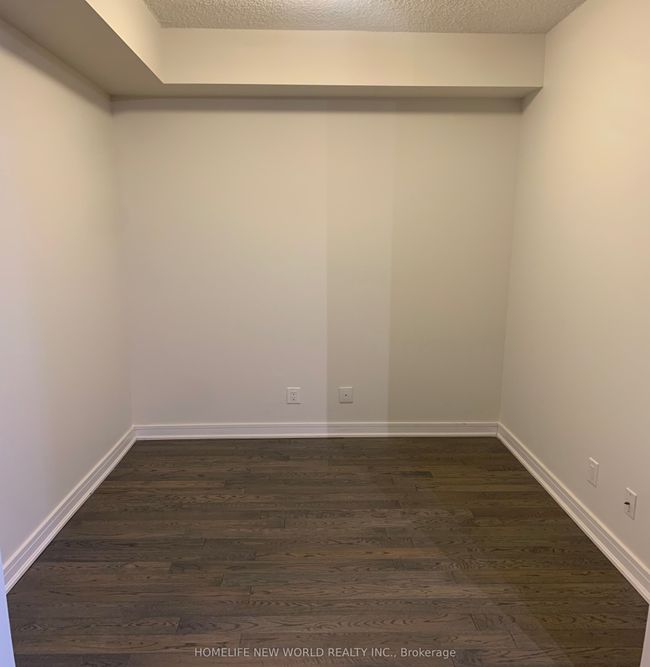 2207 - 9201 Yonge St, Condo with 2 bedrooms, 1 bathrooms and null parking in Richmond Hill ON | Image 8