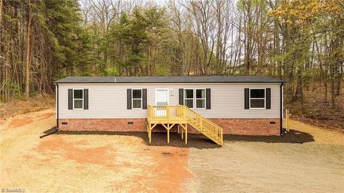 1 Johnson Rd, North Wilkesboro, NC, 28659 | Card Image