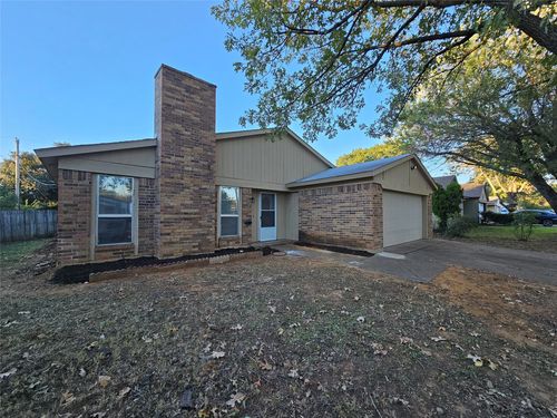 308 Royal Field Dr, Arlington, TX, 76011-5630 | Card Image