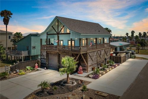 427 W Farley, Port Aransas, TX, 78373-4140 | Card Image