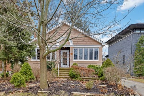 32 Wenonah Dr, Mississauga, ON, L5G3W3 | Card Image