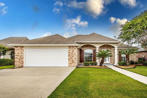 200 Lansdown Dr, Houma, LA, 70360-8360 | Card Image