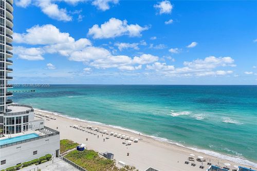 902-15811 Collins Ave, North Miami Beach, FL, 33160-4886 | Card Image