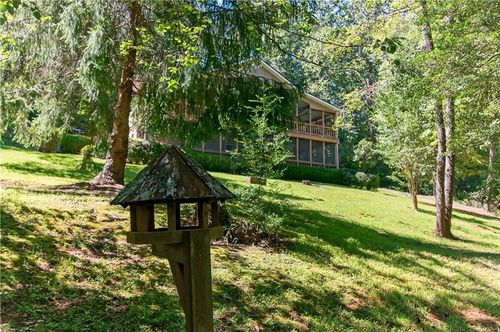 200 Bahn Innsbruck, Helen, GA, 30545-2919 | Card Image