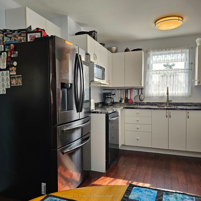 84 Gladstone Ave, House other with 4 bedrooms, 2 bathrooms and 5 parking in North Bay ON | Image 11