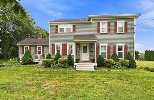481 Oliphant Ln, Middletown, RI, 02842-4611 | Card Image