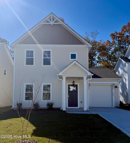 620 Chambers Dr, Aberdeen, NC, 28315-0805 | Card Image