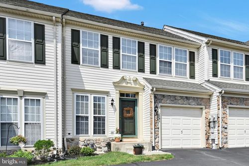 2546 Peachtree Dr, PERKASIE, PA, 18944-5440 | Card Image