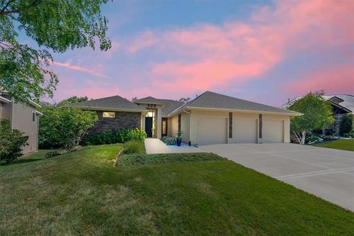 9896 Saddletop St, Lenexa, KS, 66227-7346 | Card Image