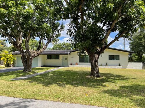 8265 Sw 149th Dr, Palmetto Bay, FL, 33158-1944 | Card Image