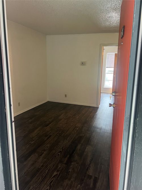 b-110-2803 Hemphill Park, Austin, TX, 78705-4126 | Card Image