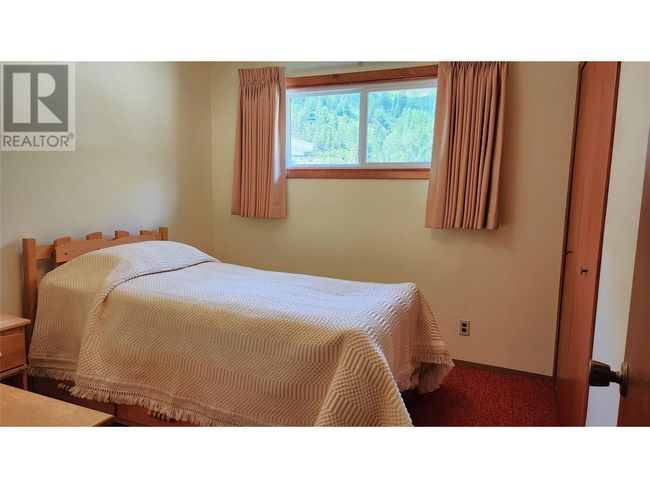 3900 Woodland Dr, House other with 3 bedrooms, 3 bathrooms and 3 parking in Trail BC | Image 12