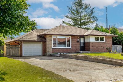 752 Glenforest St, House other with 3 bedrooms, 2 bathrooms and 5 parking in Oshawa ON | Image 1