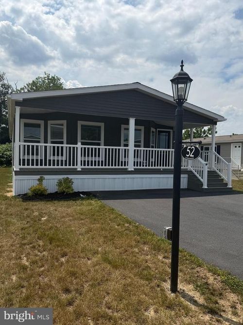 52 Evergreen Aly, PALMYRA, PA, 17078-8913 | Card Image
