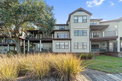 70 Bay Bridge Dr, Gulf Breeze, FL, 32561-4467 | Card Image