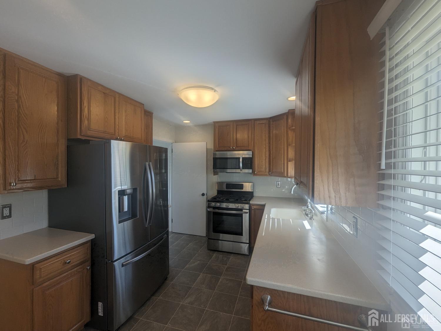 Residential Lease in Jamesburg 5