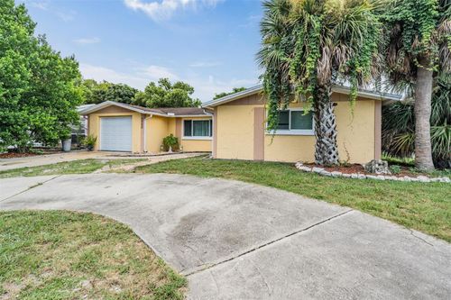 7700 Birchwood Dr, PORT RICHEY, FL, 34668-2211 | Card Image