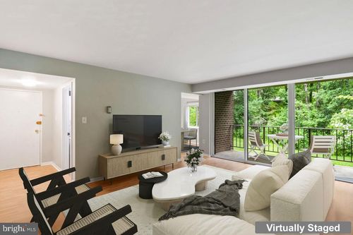 12b-1422 Northgate Sq, RESTON, VA, 20190-3738 | Card Image