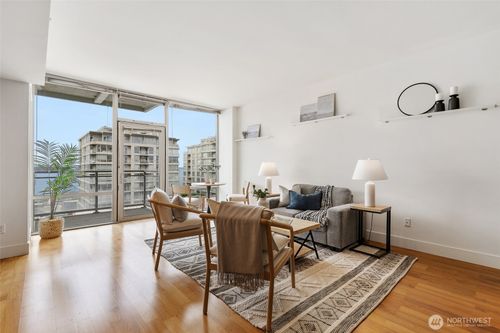 811-2911 2nd Ave, Seattle, WA, 98121-3053 | Card Image