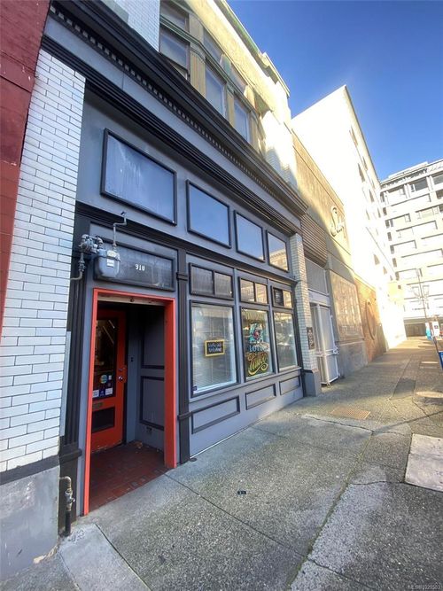 910 Gordon St, Victoria, BC, V8W1X5 | Card Image